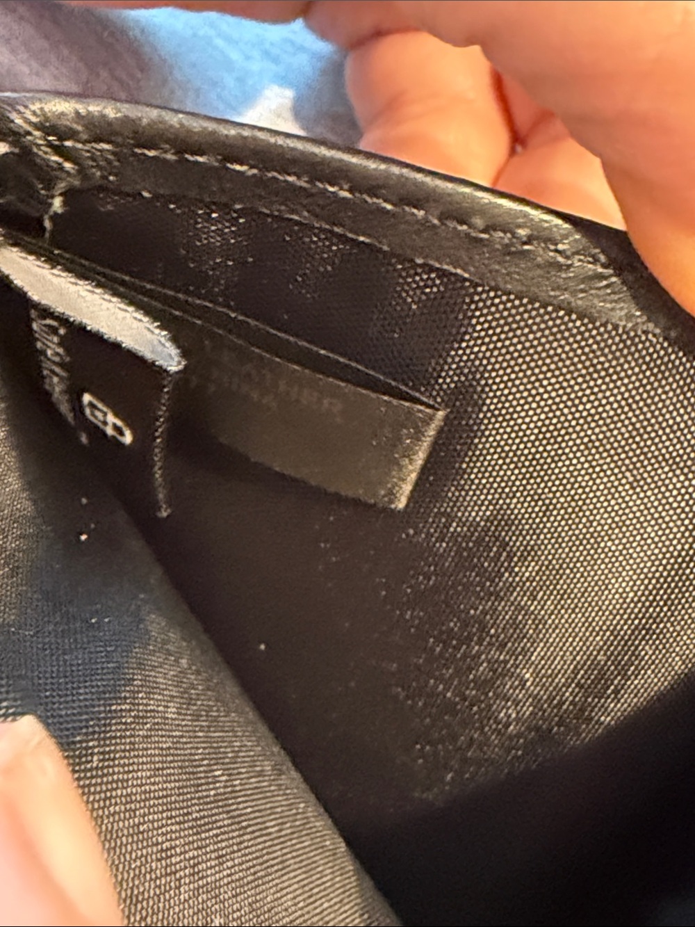 Guang Tong Leather Wallet with Zip Pocket GUC - Picture 4 of 6